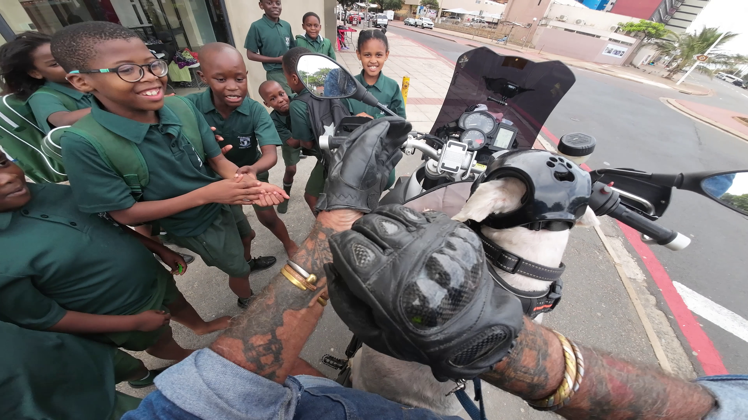 Jonty teaches etiquette 5 (1)